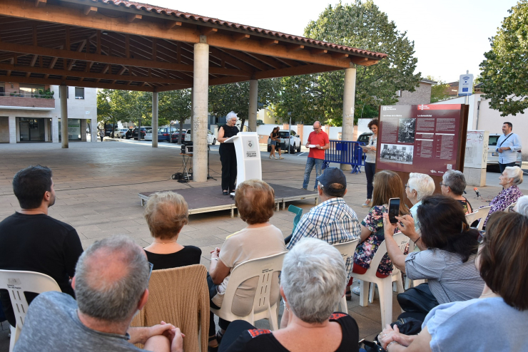 Inauguració plafó Ca l'Estruch 4