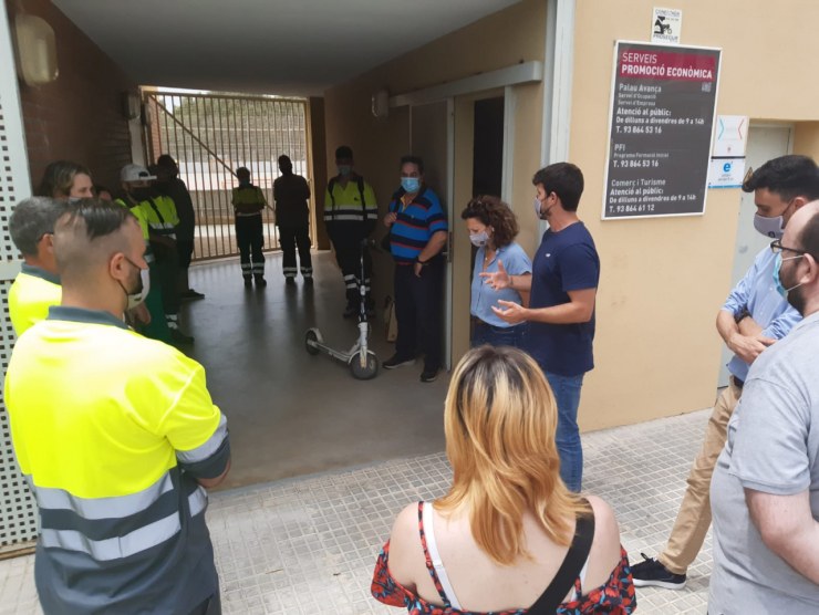 Les persones que s'incorporaran a treballar a l'Ajuntament, amb l'alcalde