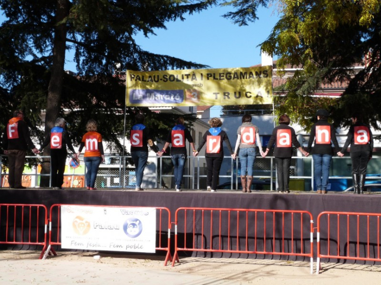 L'Agrupació Sardanista va oferir una ballada.