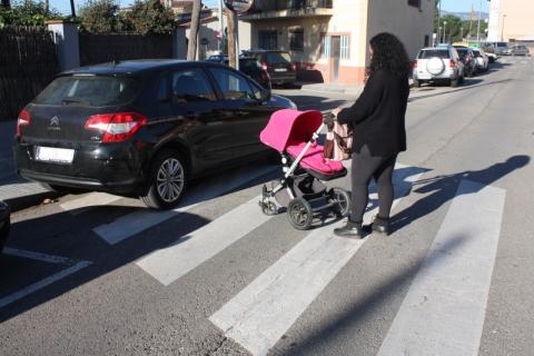 Estacionament indegut a un pas de vianants