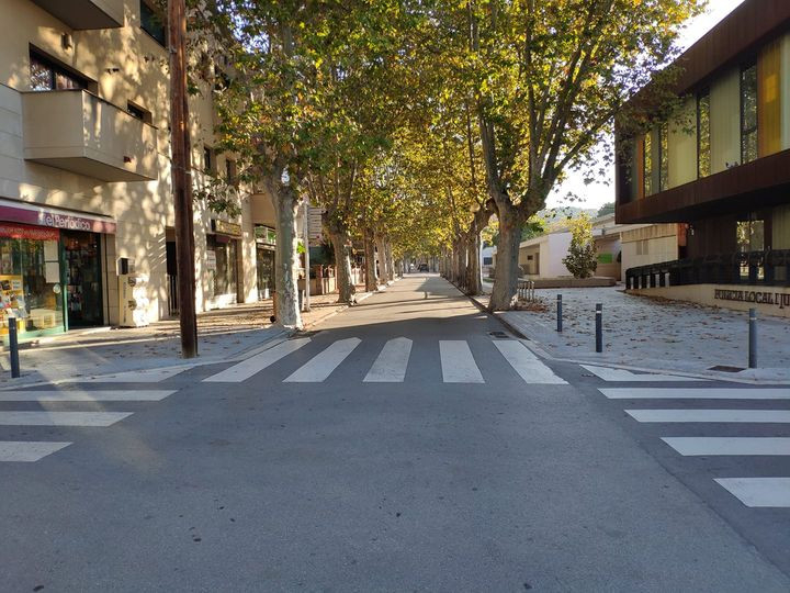Passeig carrerada direcció Av Catalunya a partir d'on serà de sentit únic.