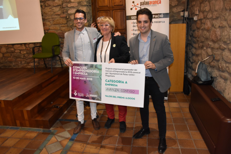 Primer premi a Avanza Contigo. (Categoria A Empresa – Al Projecte Empresarial). Empresa de serveis d'atenció a domicili a les persones dependents.