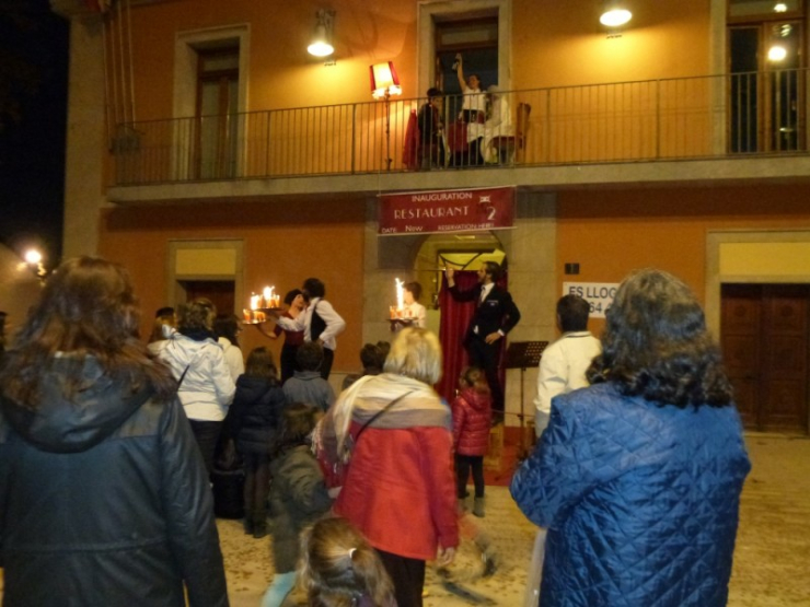 Una parella va sopar al balcó de l'Ajuntament