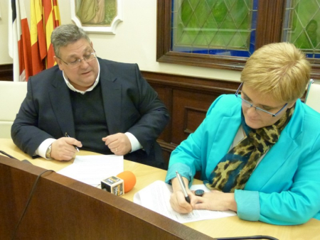 Signatura conveni "Els Pepitus"