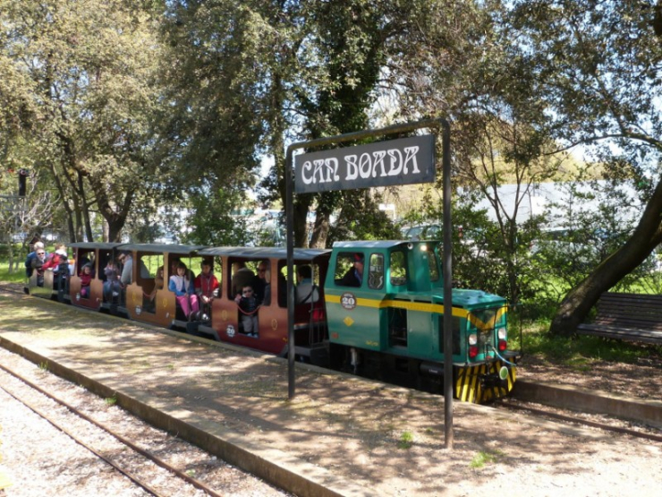 Tren de Palau, parc de l'Hostal del Fum.