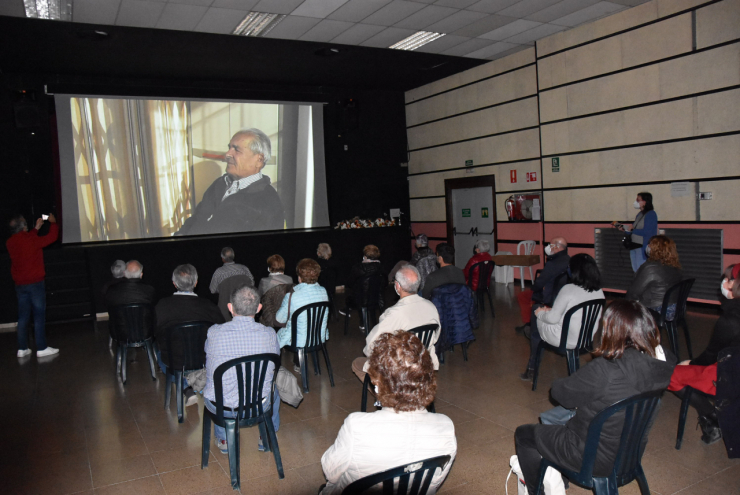 Projecció des vídeos de la campanya de Gent Gran