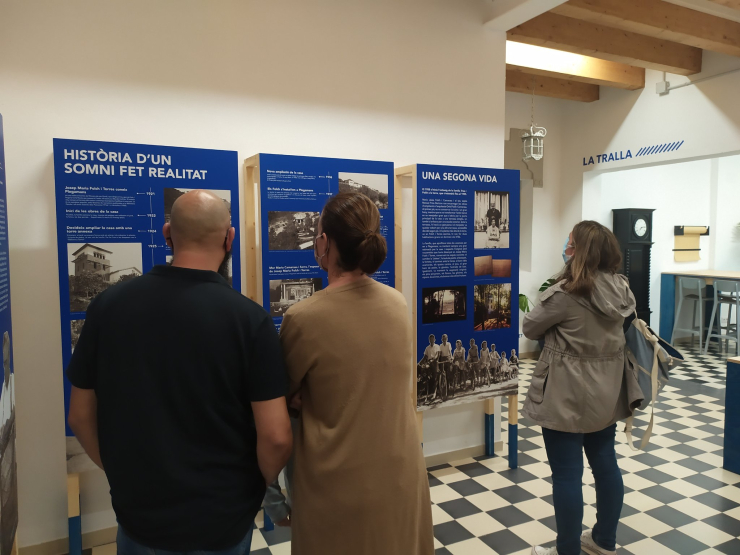 Inauguració Torre Folch. Visitants a la tarda